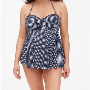 Maternity bathing suit top. New! GAP Size Small